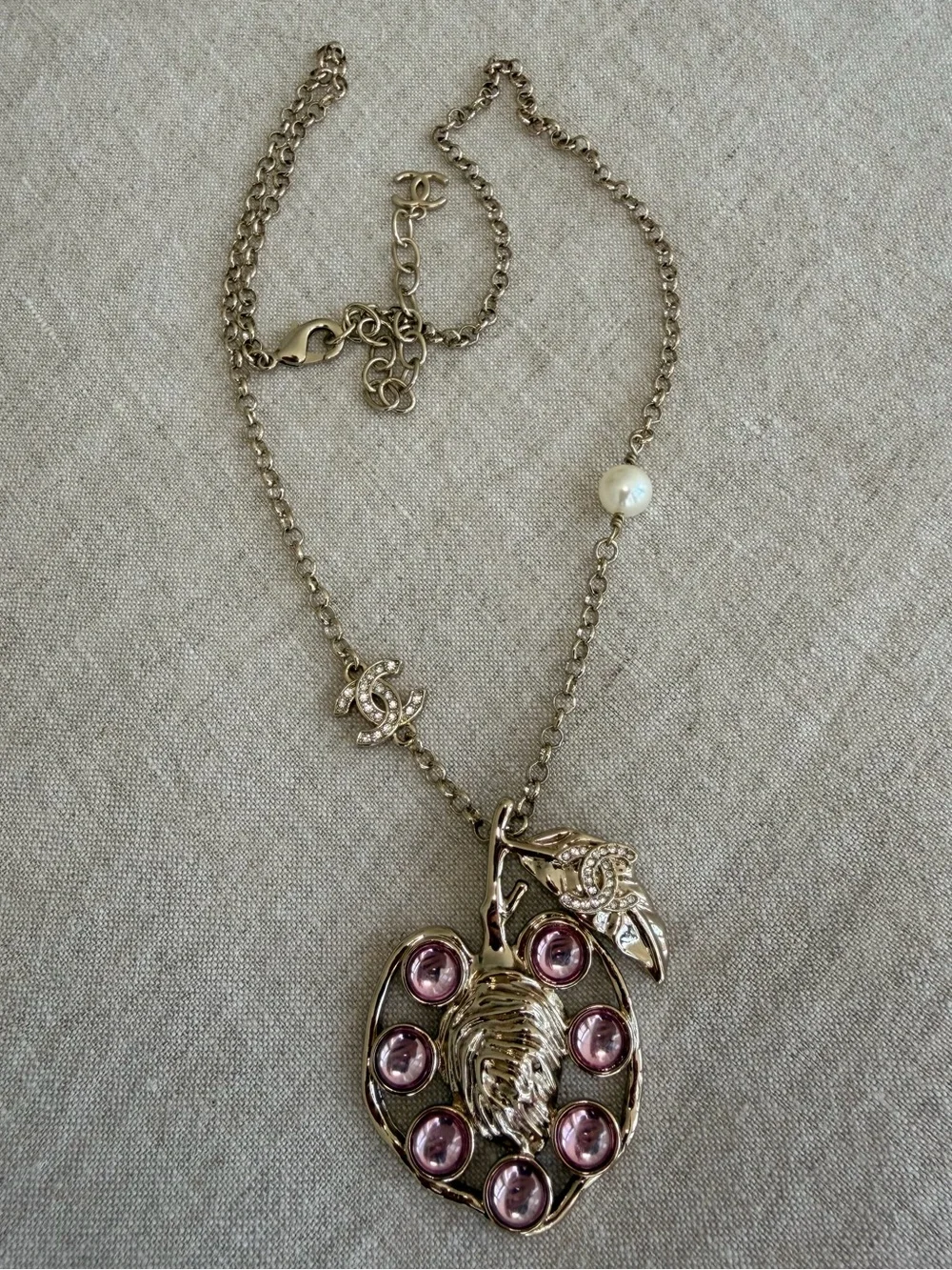 CHANEL Pendant Necklace with Pink Crystal Accents🌸